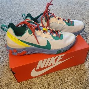 Nike React Element 55 SE